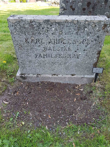 Grave number: kö 01 02    22-24