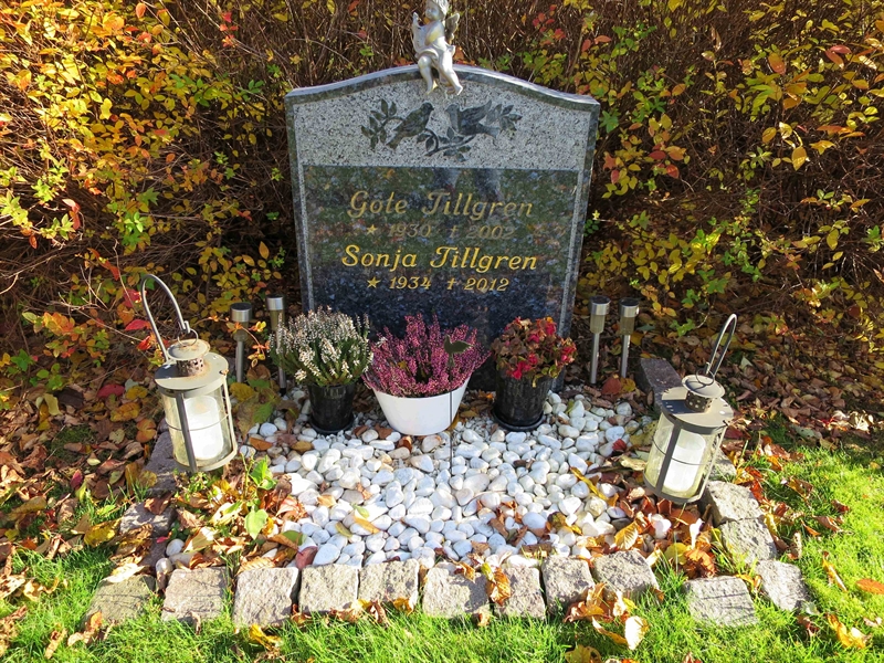 Grave number: HNB III    44