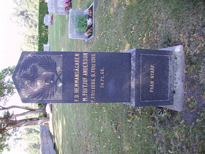 Grave number: 2 F   195