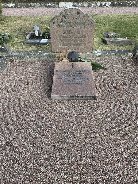 Grave number: SÖ E    26, 27