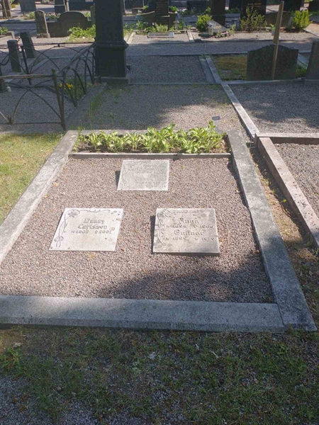 Grave number: VK E   696, 697