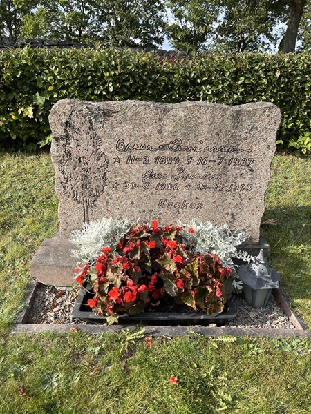 Grave number: Lax mell Kv8    11+12