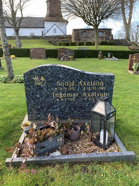Grave number: SÖ L   129, 130
