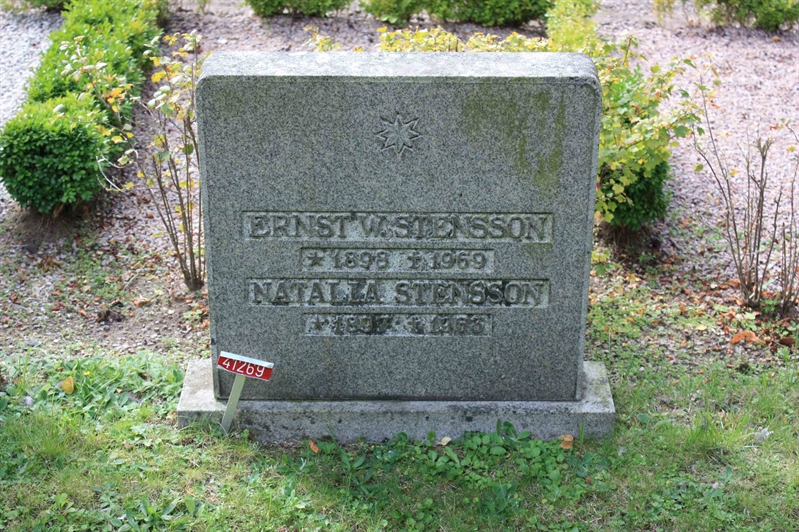 Grave number: Ö U05    50