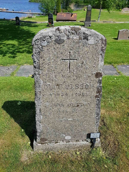 Grave number: kö 01 02   163-164