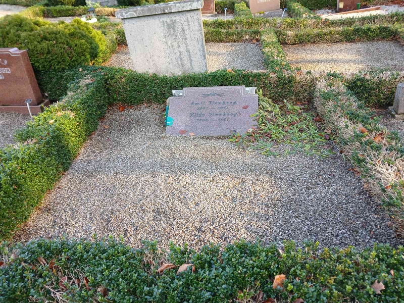 Gravnummer: Si F   137, 138