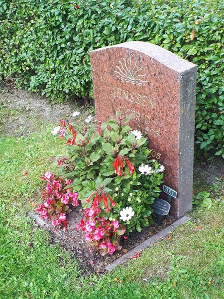 Hautatunnus: NK F D    61