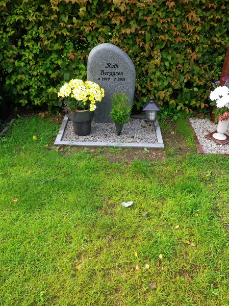 Grave number: OS N   331