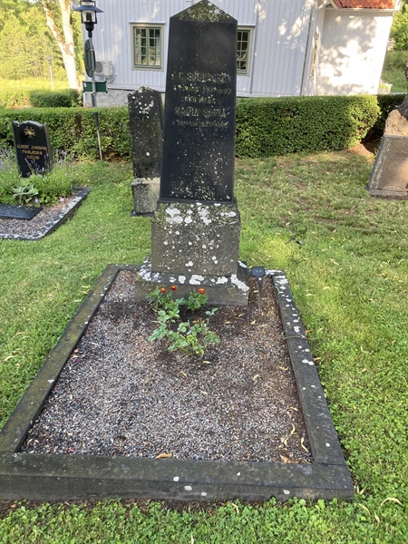 Grave number: 1 03    26