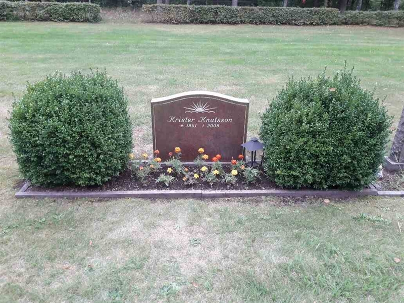 Grave number: SB 41    34, 35