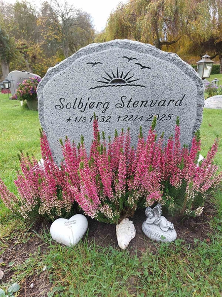 Grave number: GN 002  4122