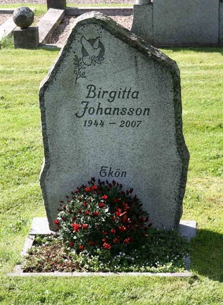 Grave number: F V B   152-153