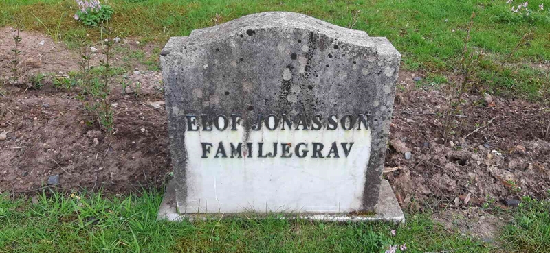 Grave number: GK K     3, 4