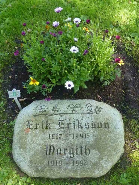 Grave number: 1 R   16