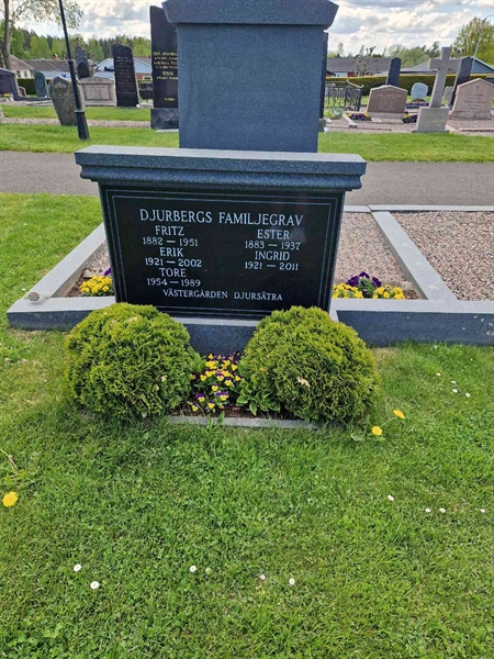 Grave number: 04 A  186, 187