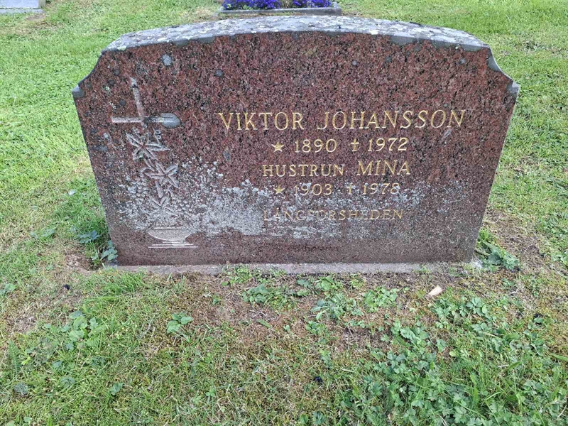Grave number: 001 2   824