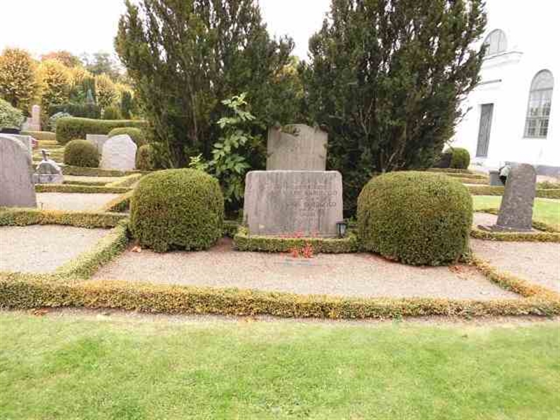 Grave number: KG D    43