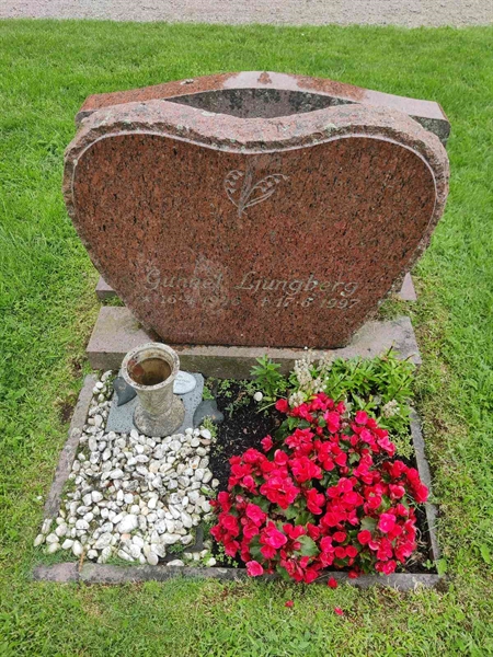 Grave number: VK K   339, 340