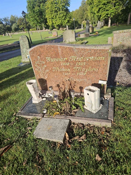 Grave number: Fr 4   627a,b
