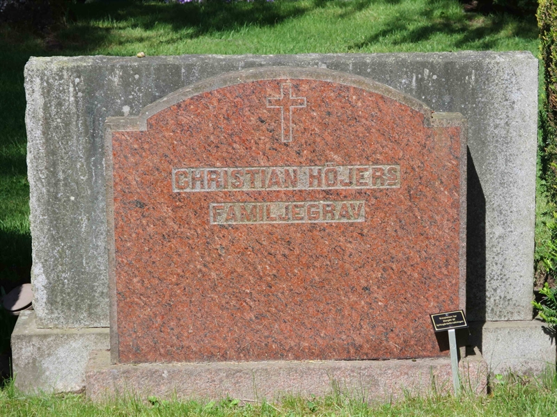 Grave number: HÖB 23    11