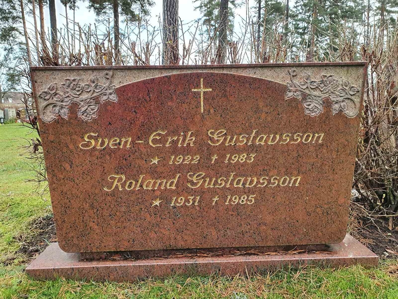 Grave number: SK N    32