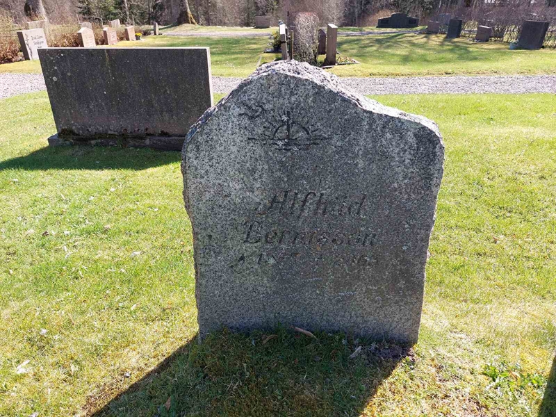 Grave number: HÖ 3   77