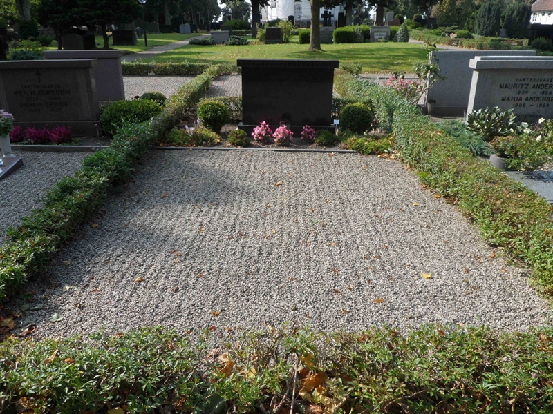 Grave number: SK H   257, 258, 259, 260