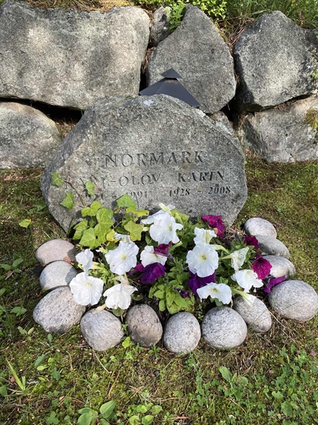Grave number: 1 U9 6