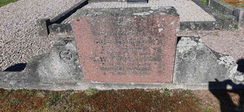 Grave number: GK B    43