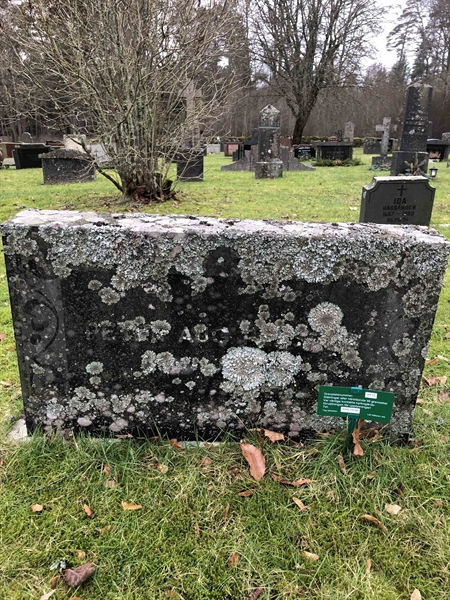 Grave number: 4 H    12