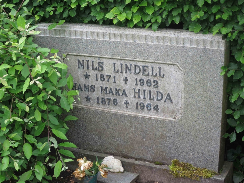 Grave number: HÖB 42    30