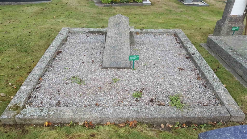 Grave number: LG 001  0046, 0047