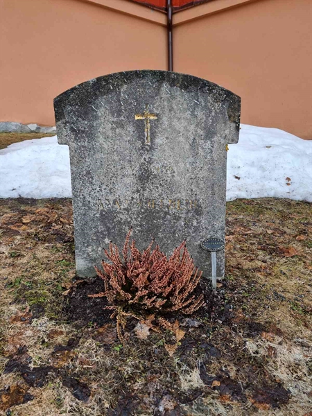 Grave number: 1 11  101