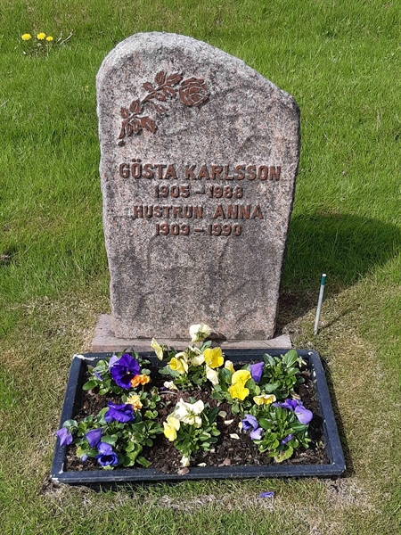 Grave number: KA 11    83