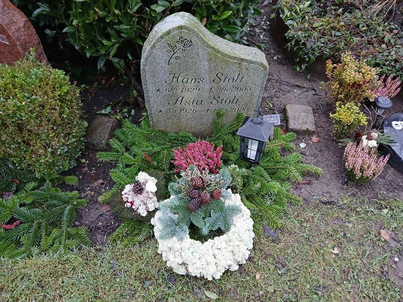 Grave number: FE K   102