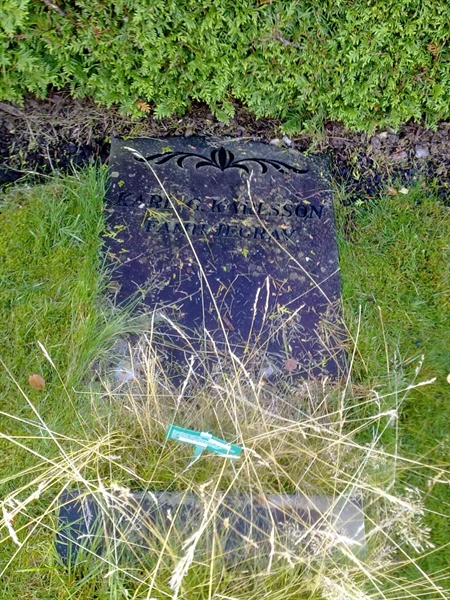 Grave number: KA 05     6