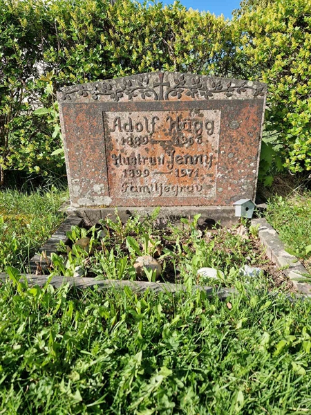 Grave number: 2 14 1843, 1844