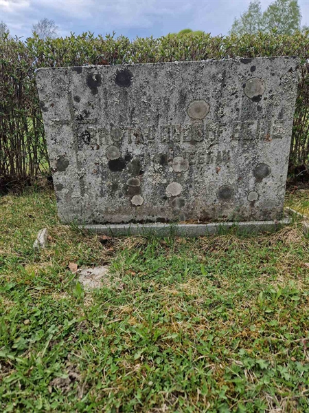 Grave number: 1 10 1551, 1552, 1553