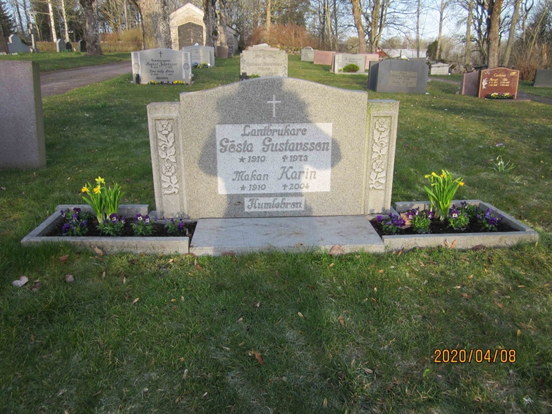 Grave number: 02 J   69
