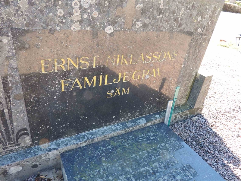 Hautatunnus: BK B   133-134