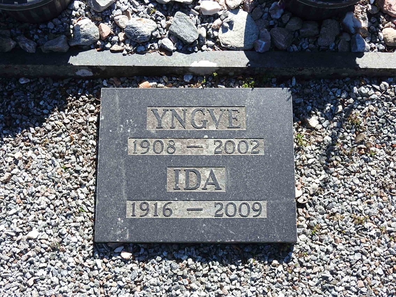 Gravnummer: BK B   125-126