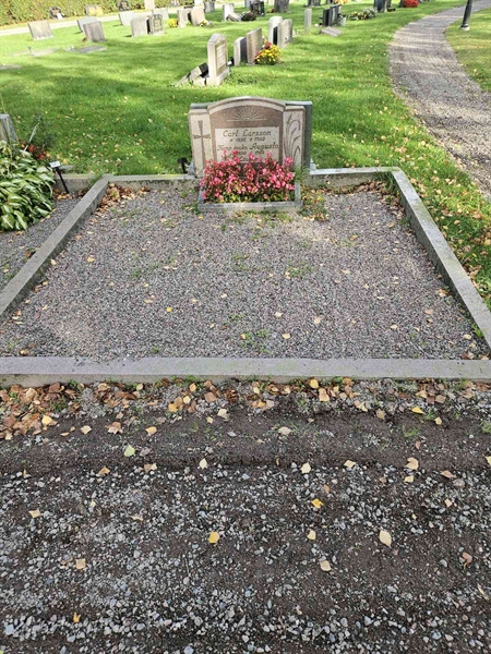 Grave number: Fr 7   984-985