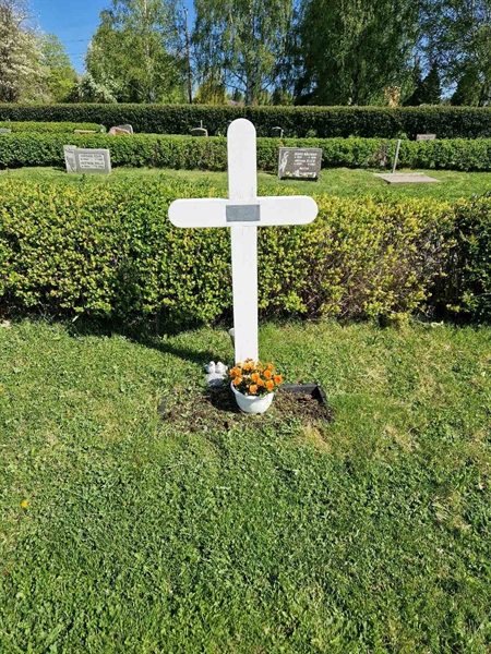Grave number: 501 25 5131-5133