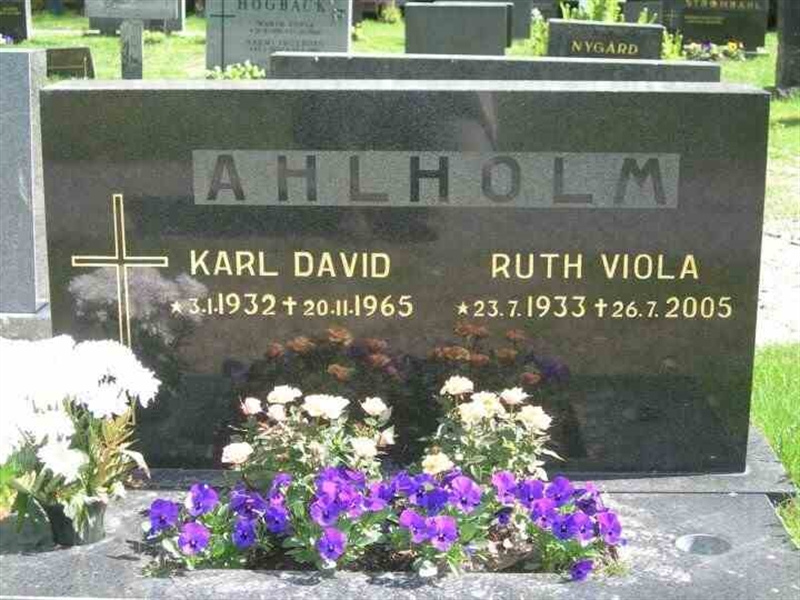 Grave number: 1 GA 04 298-299