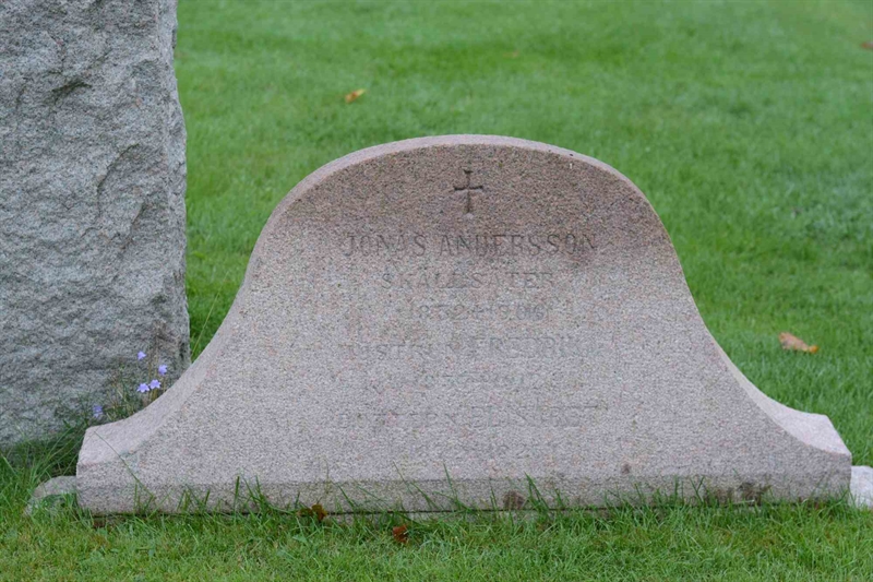 Grave number: 5 3   137-139