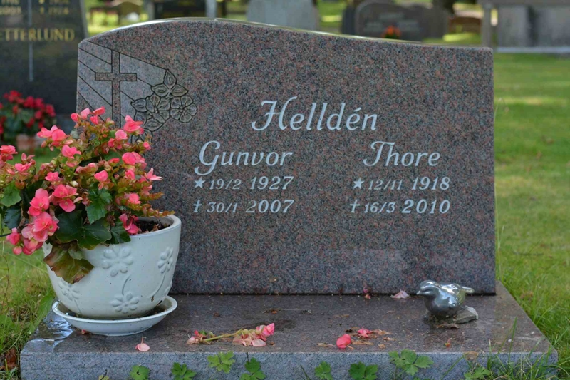 Grave number: 1 9    65-66