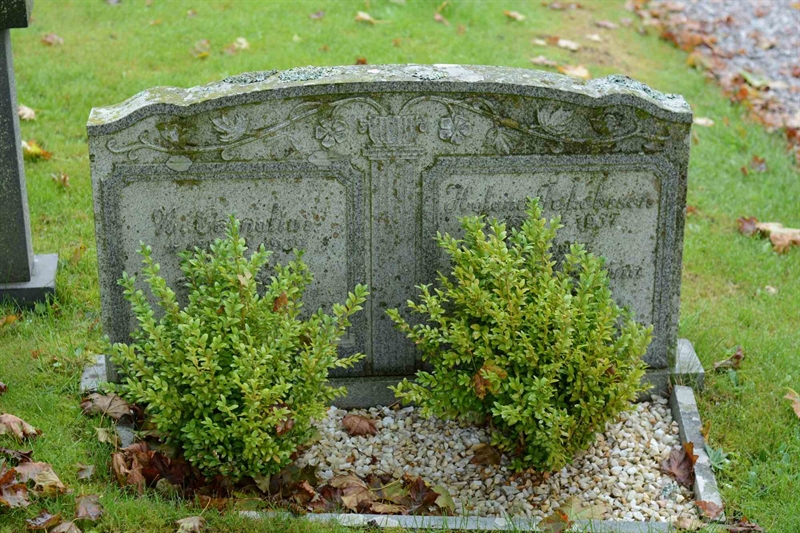 Grave number: 5 2   266-267