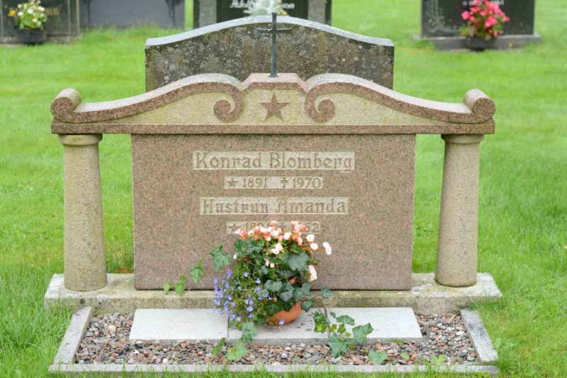 Grave number: 5 3    47-48