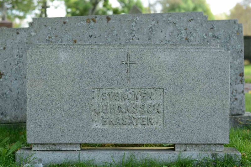 Grave number: 1 1    29-33