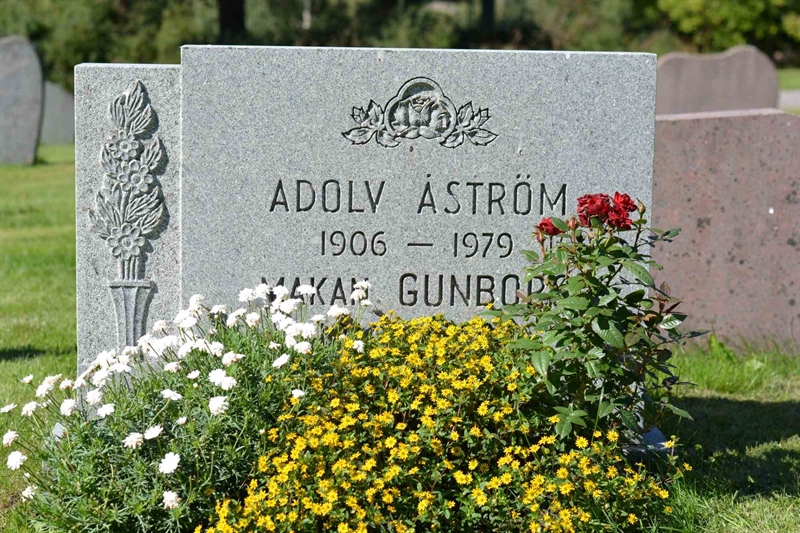 Grave number: 1 1   183-184